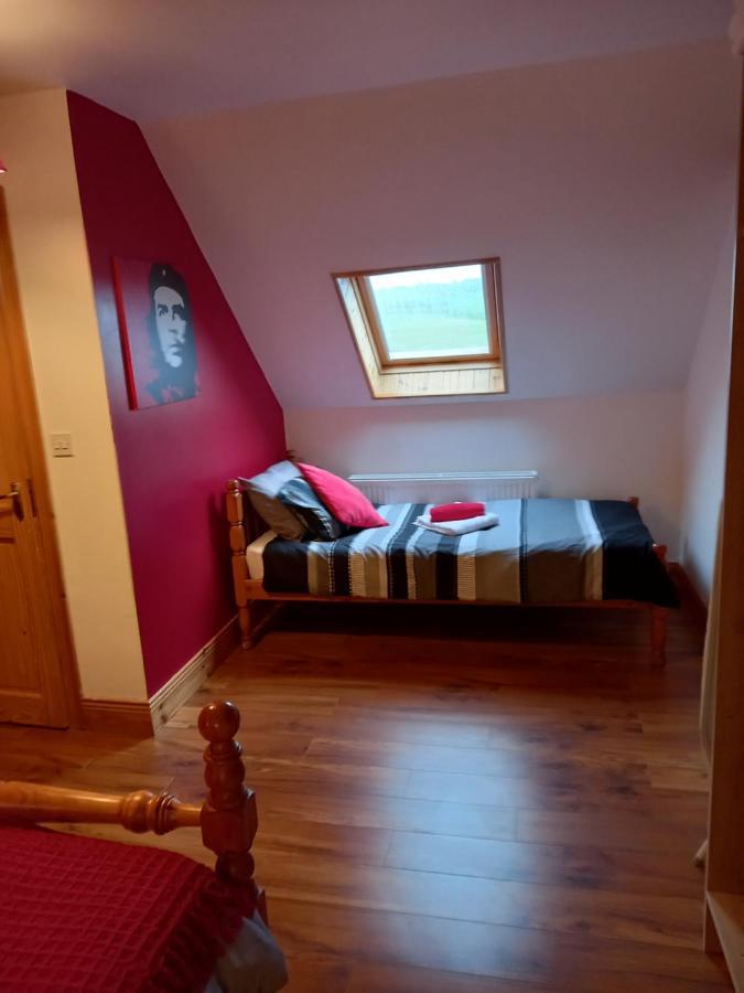A New U Country Cottage Clynacartan Εξωτερικό φωτογραφία