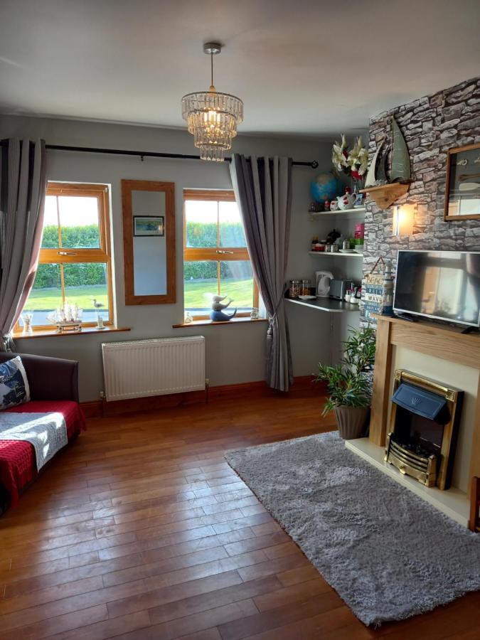 A New U Country Cottage Clynacartan Εξωτερικό φωτογραφία
