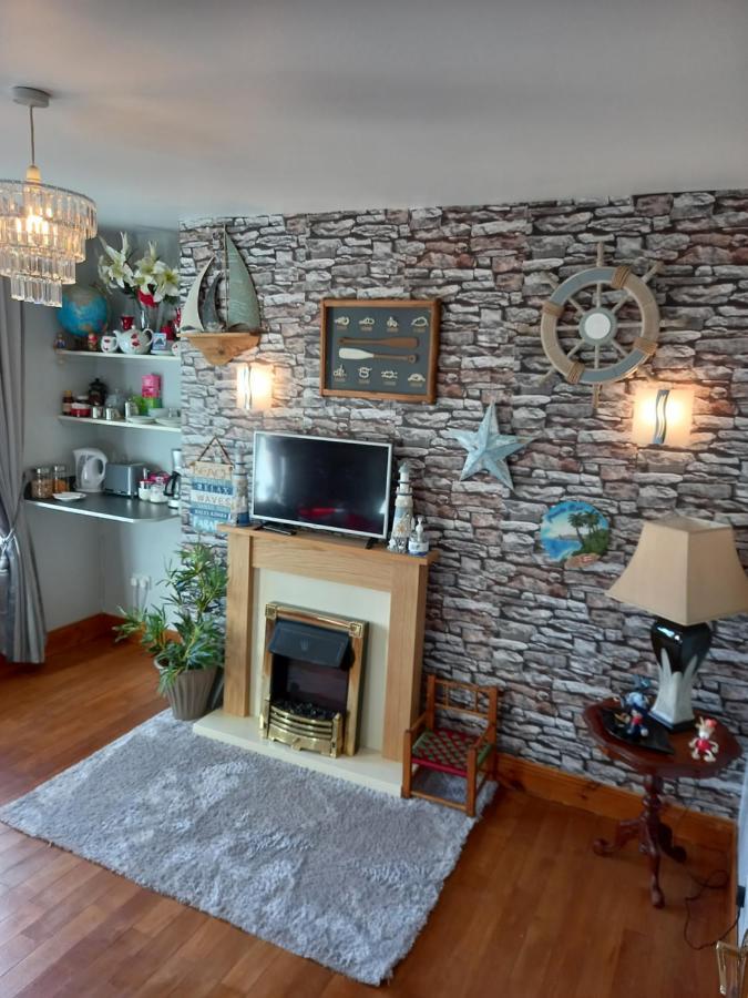 A New U Country Cottage Clynacartan Εξωτερικό φωτογραφία